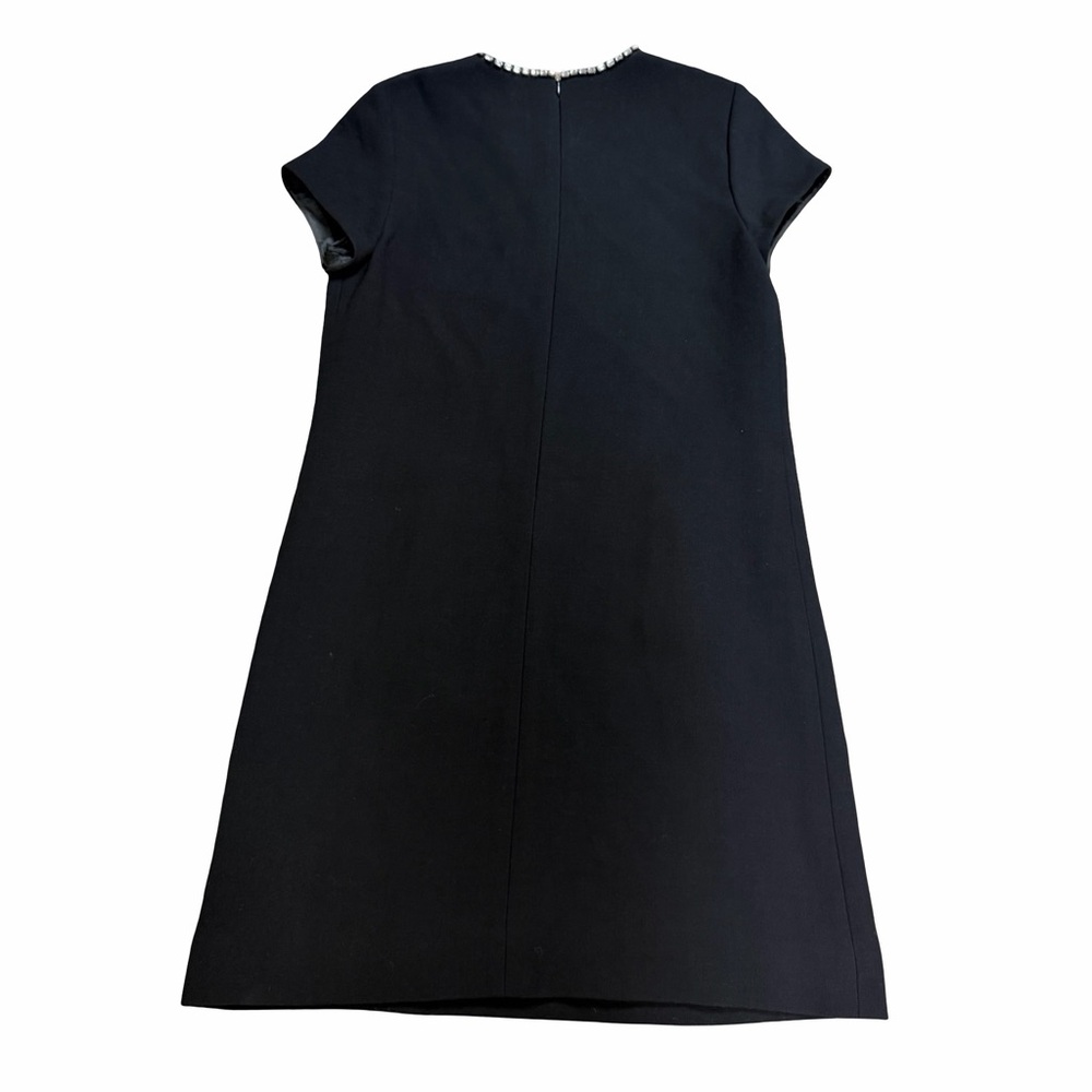 KATE SPADE New York Elegant Black Dress 
Jewel shaped Bow Detail
Size 4 - Picture 9 of 14